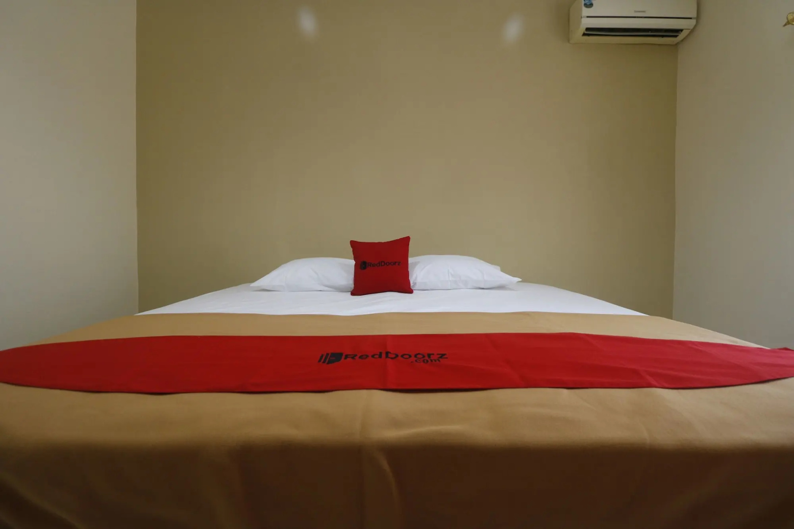 Photo - RedDoorz Plus at Jalan Gatot Subroto Jakarta