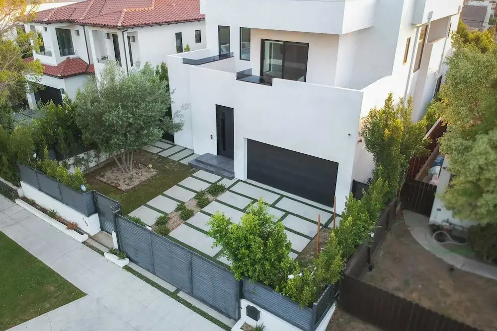 Foto - Luxe Weho Villa, Walk to Melrose Ave, Pool + Hot Tub North Vista by Avantstay