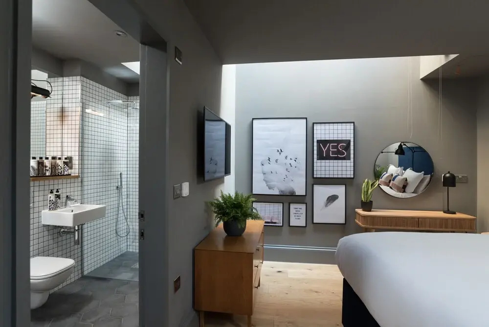 Photo - Hiding Space - Trim Street Apartments