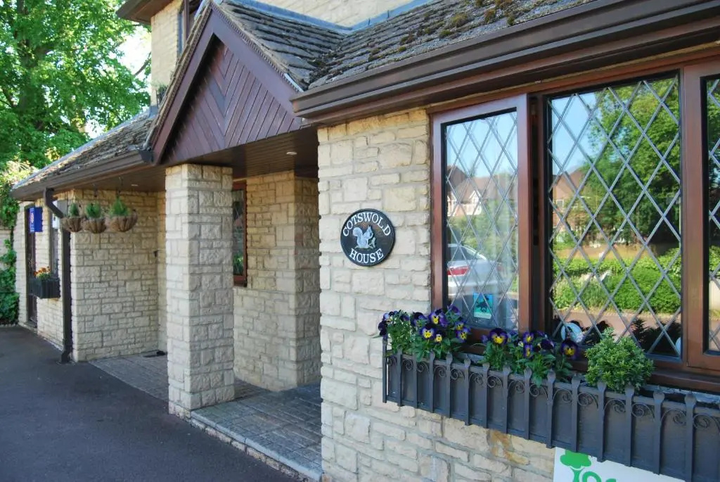 Photo - Cotswold House