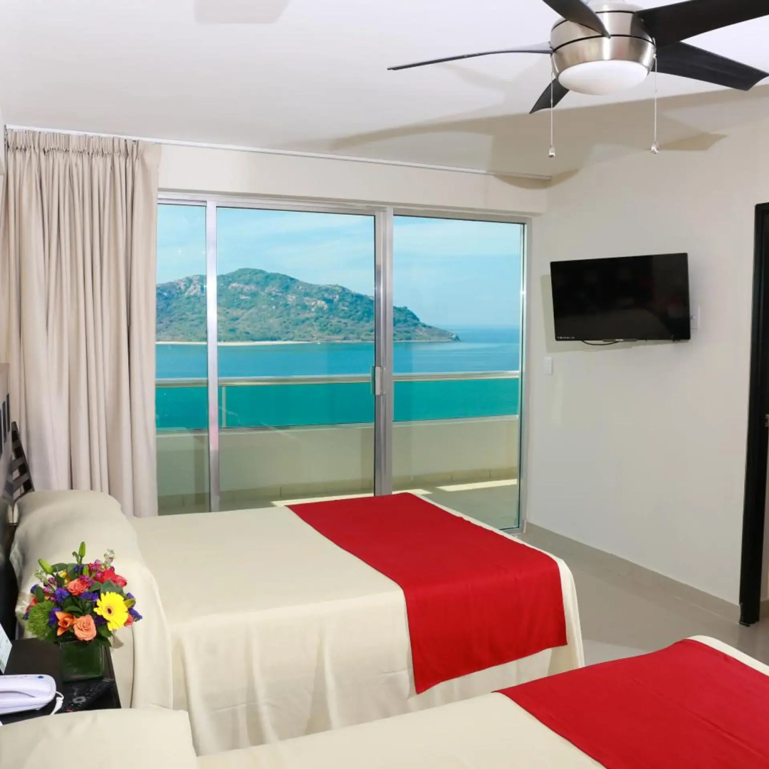 Photo - Las Flores Beach Resort