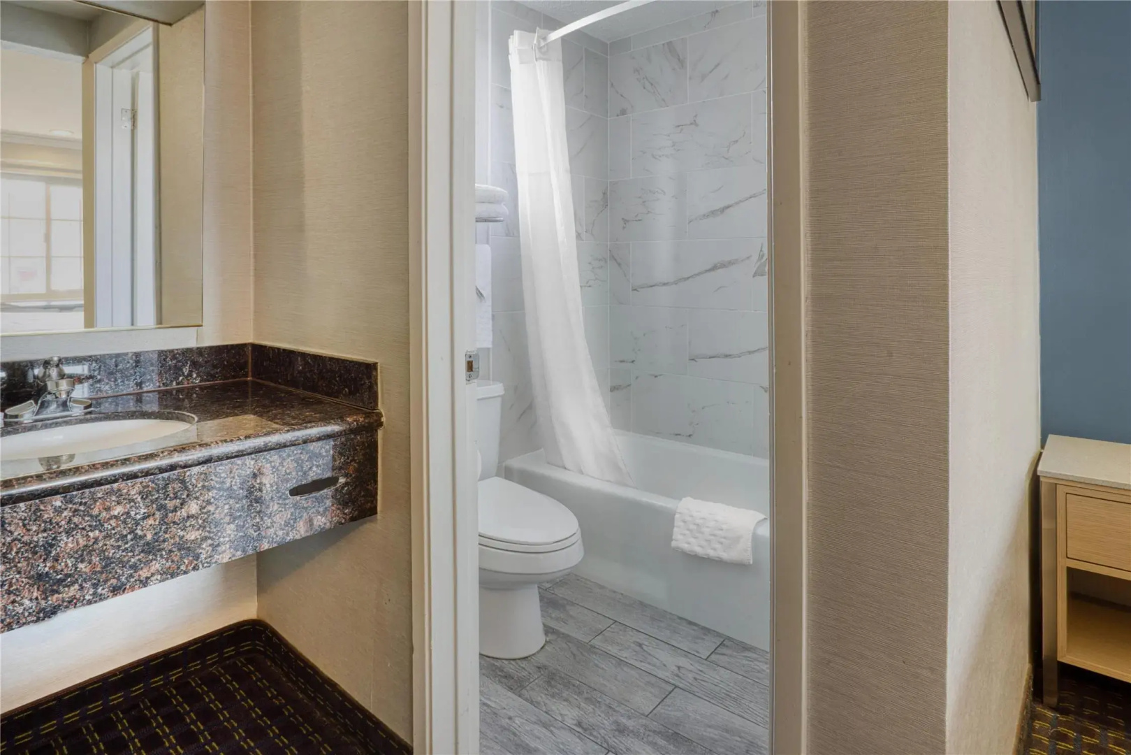 Photo - SureStay Hotel by Best Western San Rafael