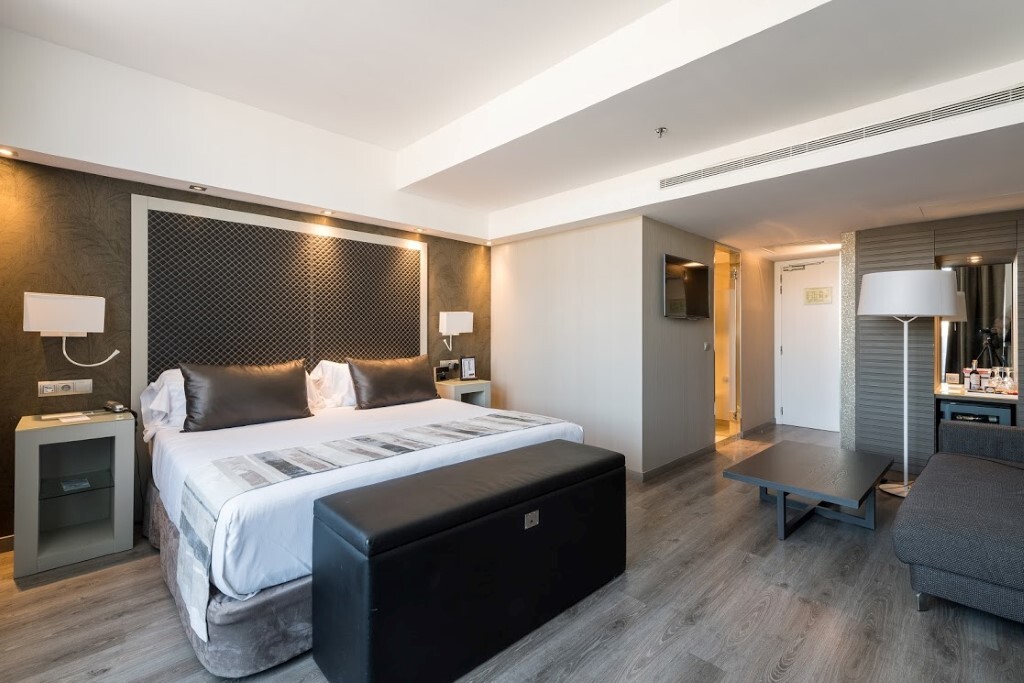 Foto - Catalonia Square 4* Sup