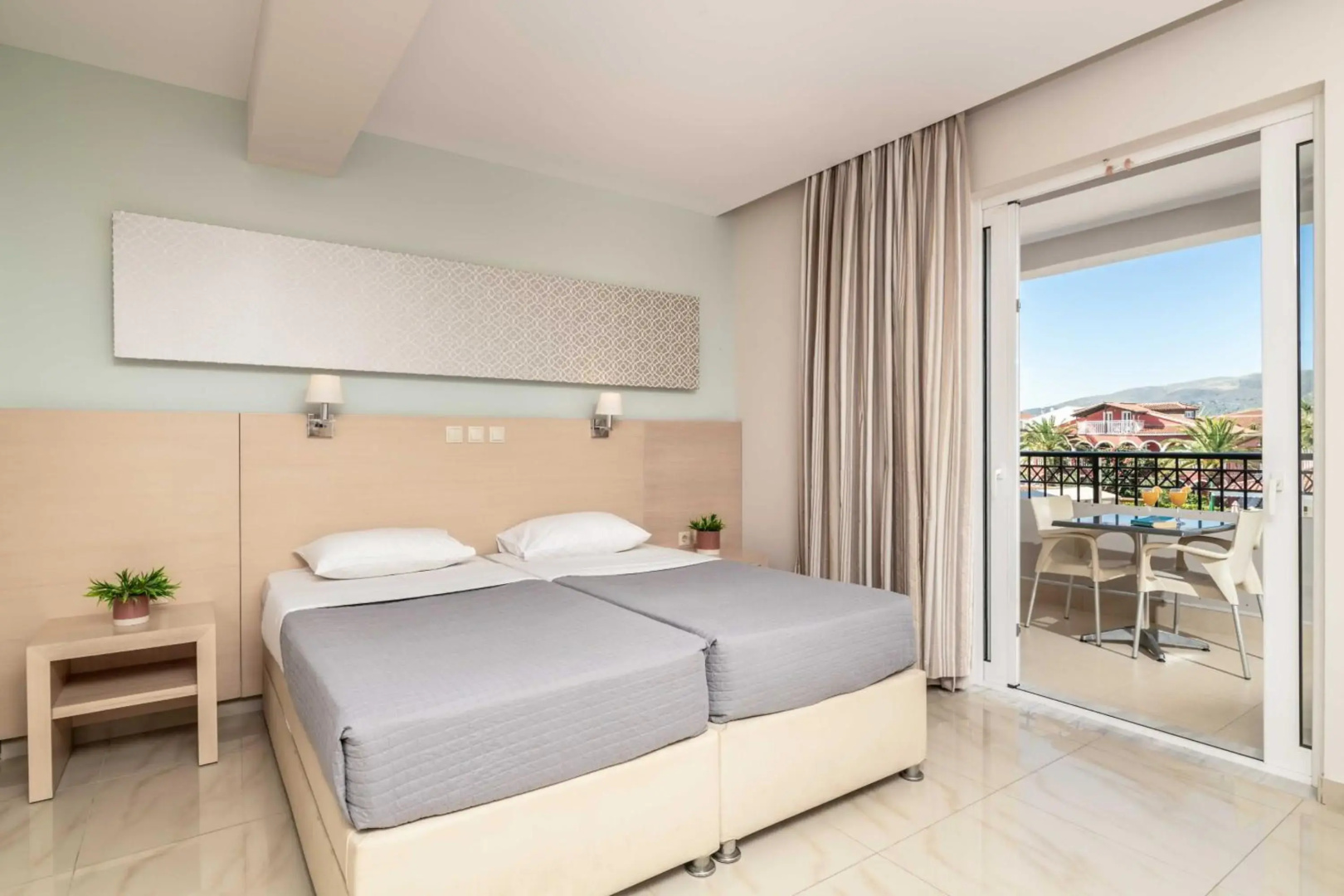 Photo - Karras Hotel