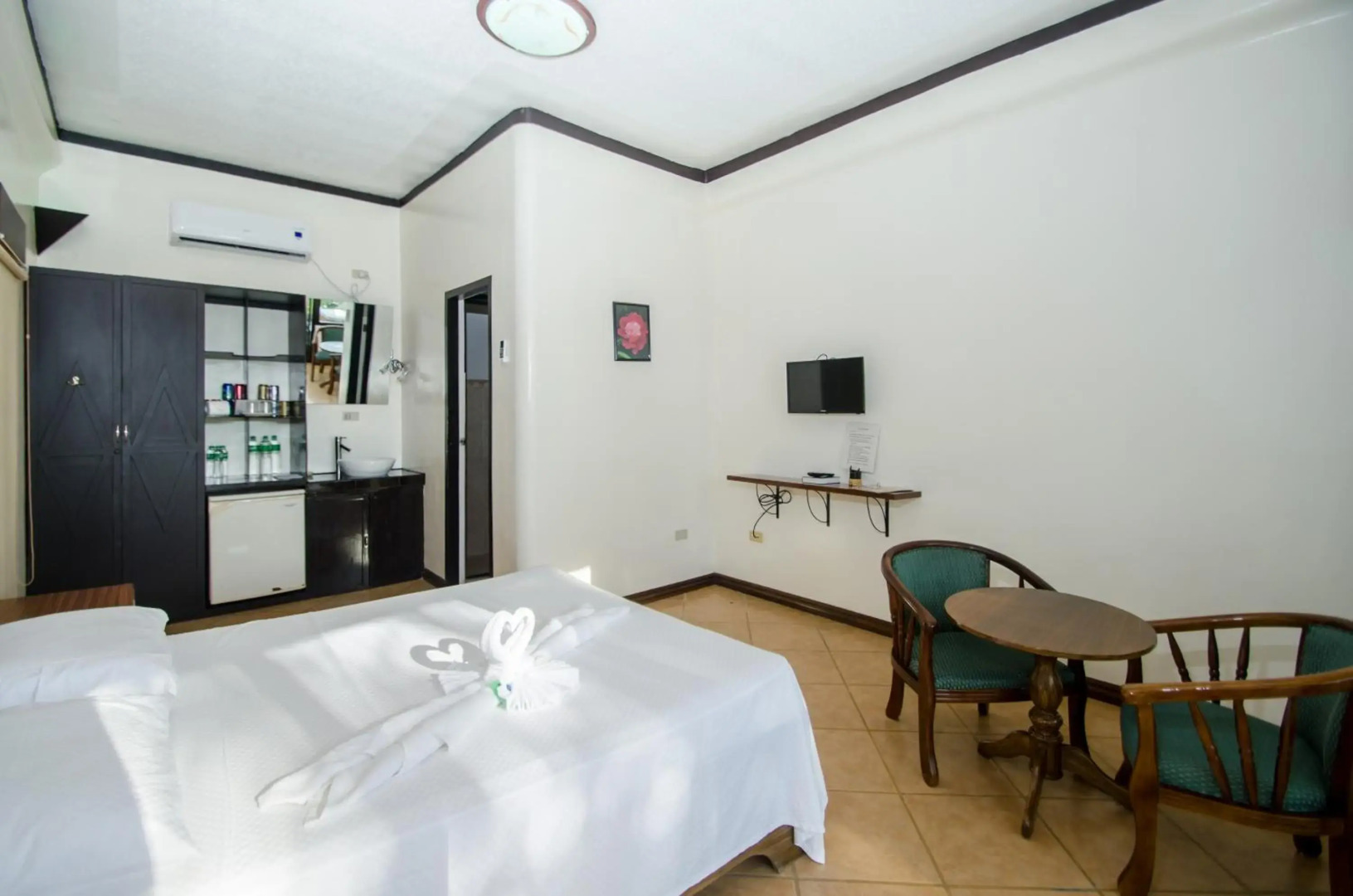 Photo - Turtle Inn Resort