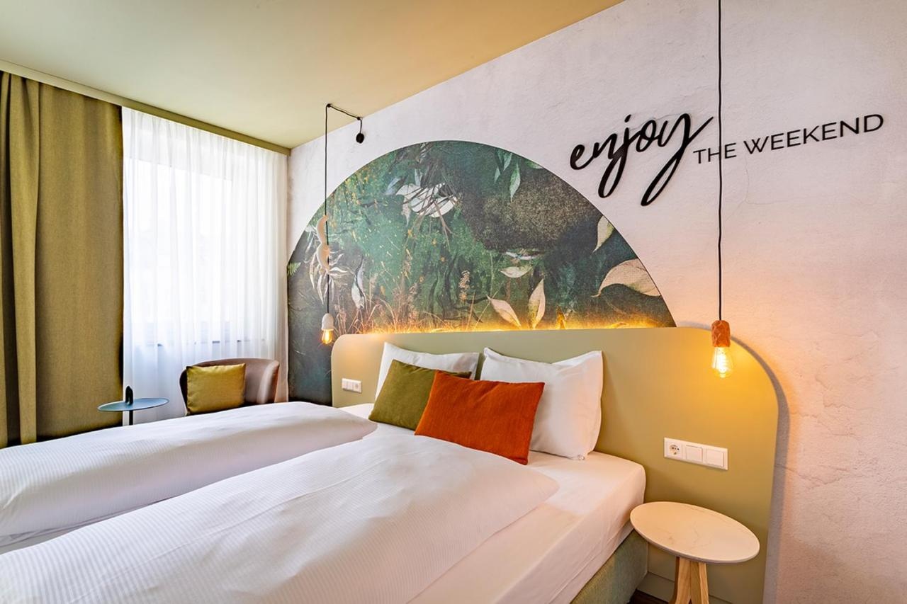 Photo - The Weekend Hotel