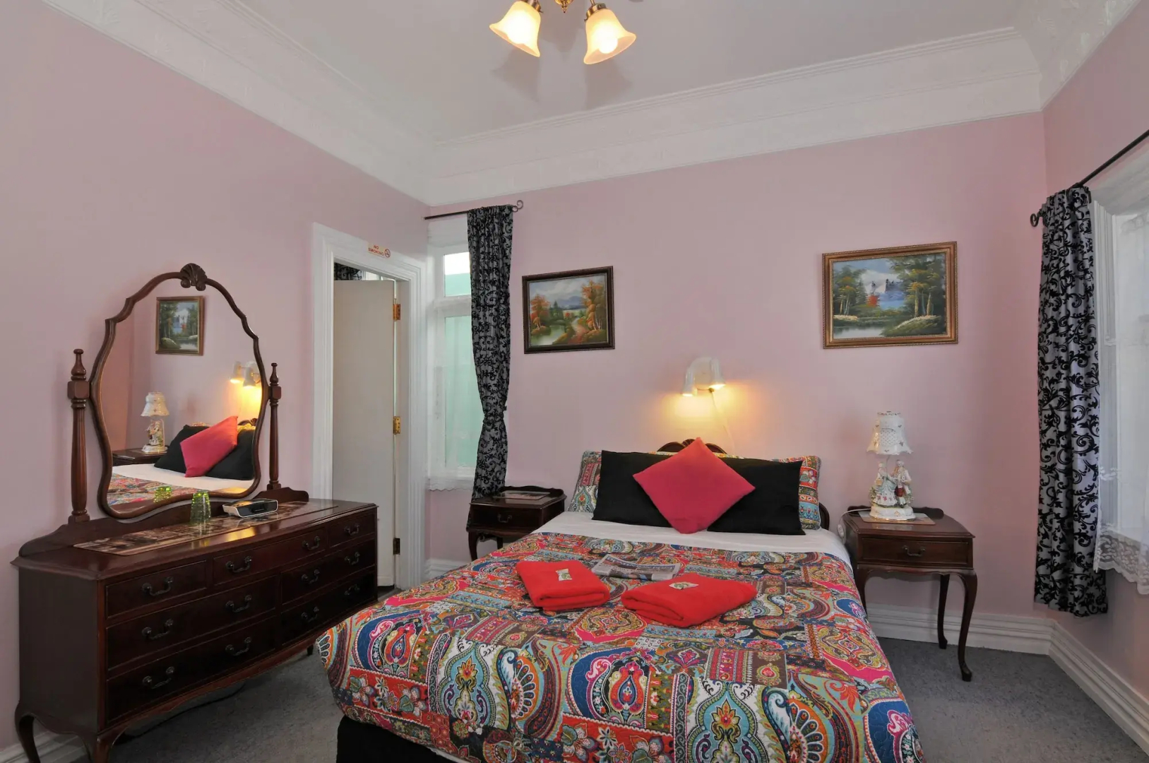 Photo - Richmond Guest House