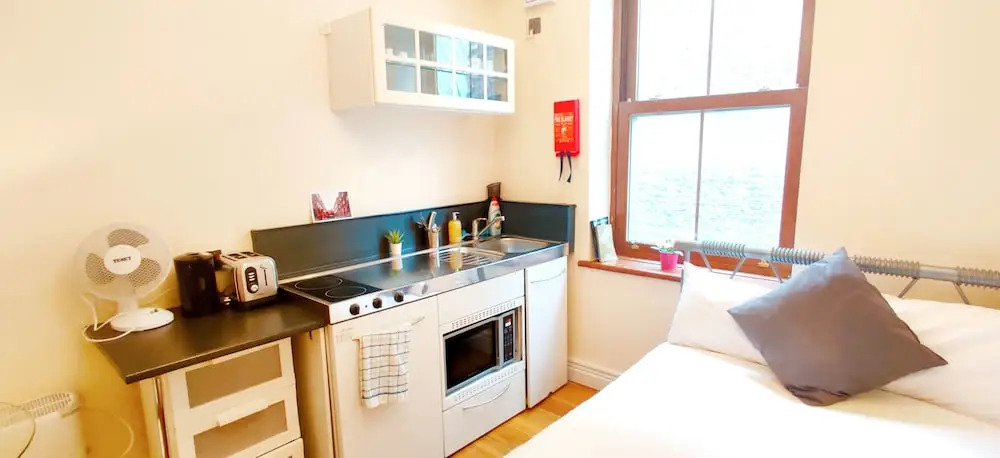 Photo - White's Row Resident