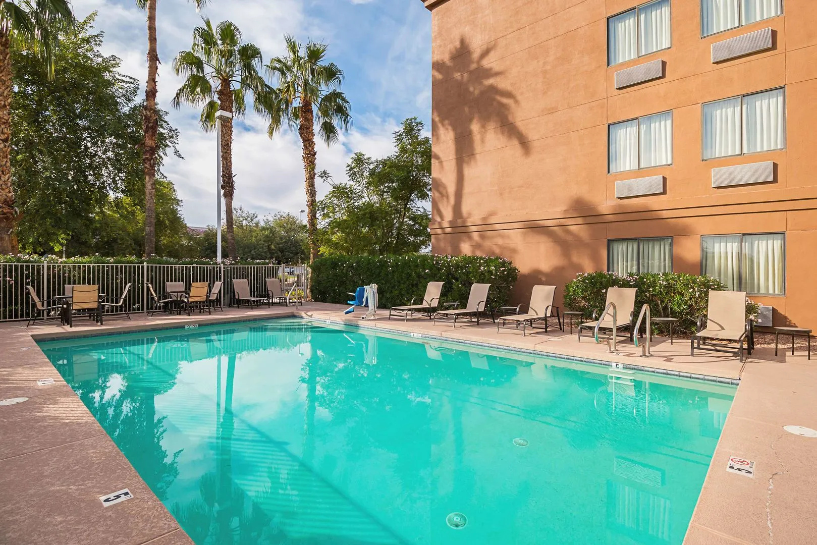 Photo - Red Roof Inn PLUS+ Phoenix West