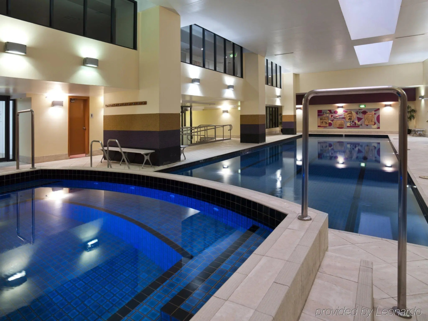Photo - Meriton Suites Pitt Street, Sydney