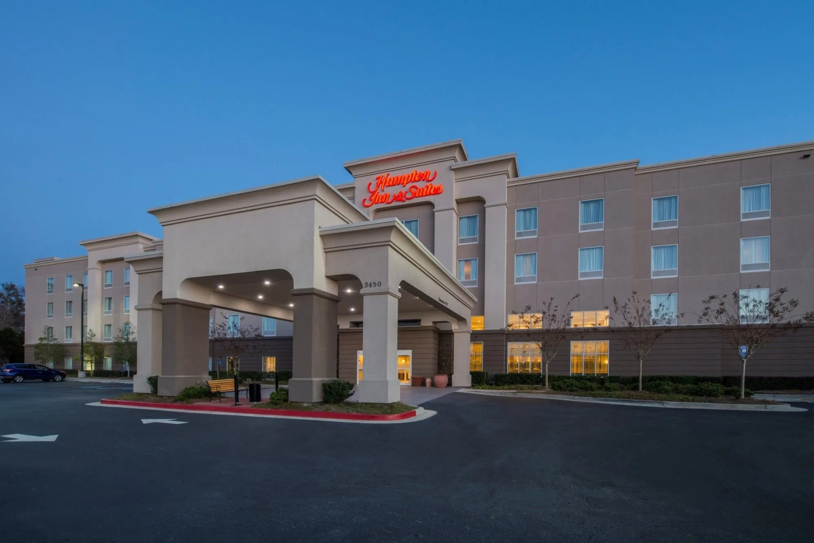 Photo - Hampton Inn & Suites Atlanta Airport West Camp Creek Pkwy