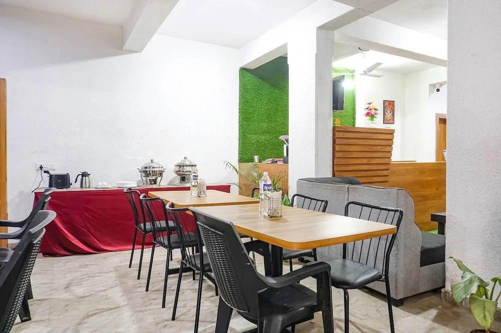 Photo - FabHotel White House