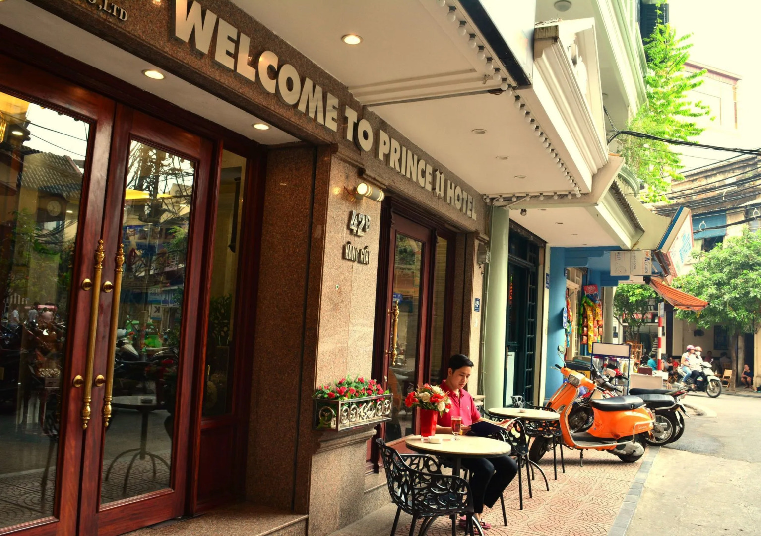 Photo - Prince II Hotel