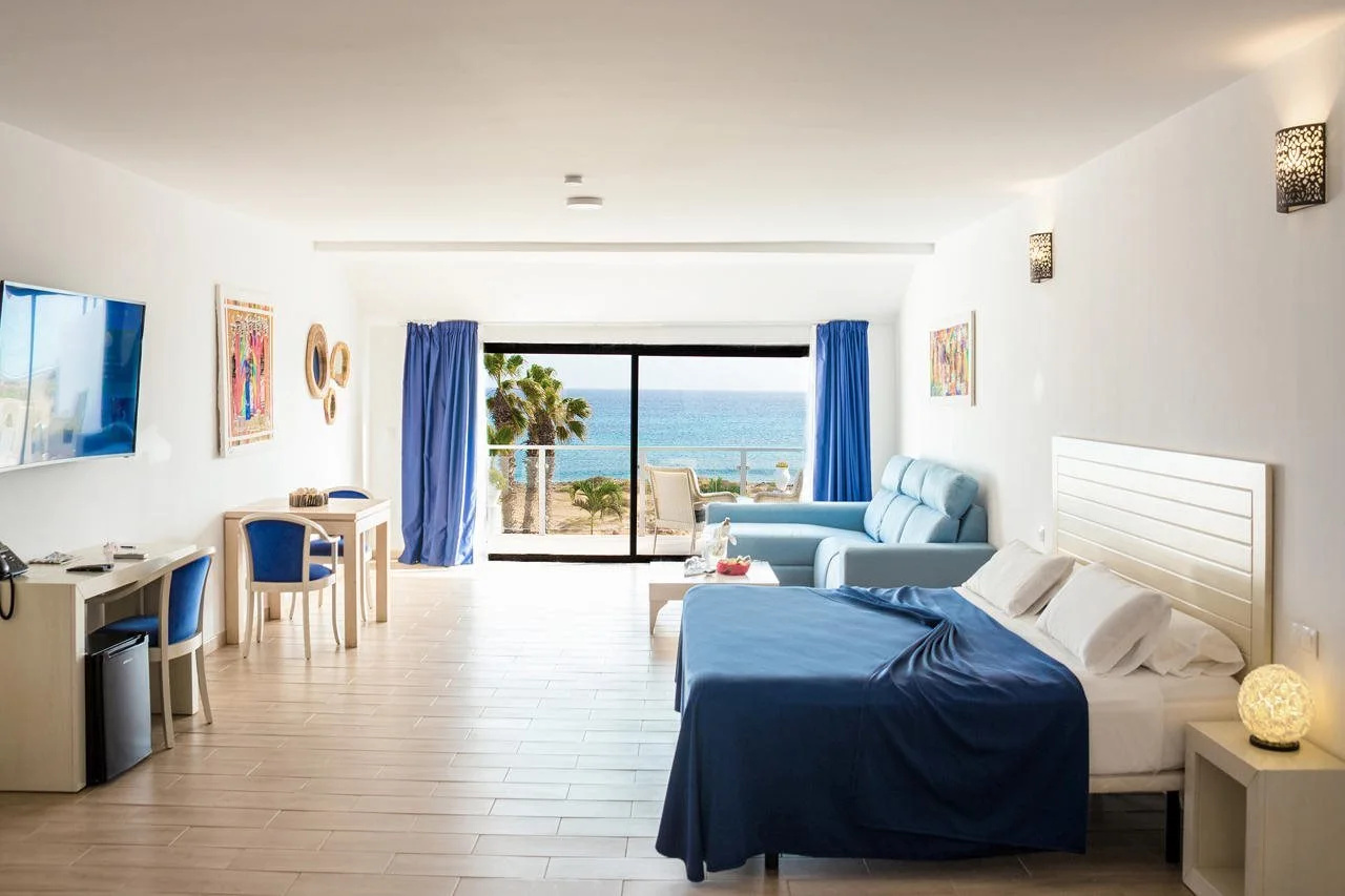 The Budha Beach Hotel — фото 1