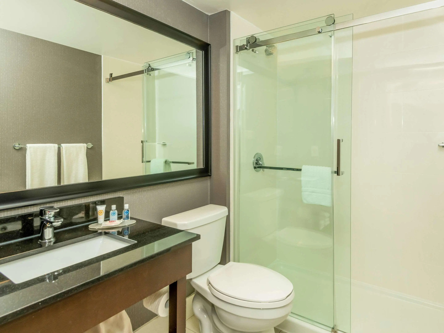 Photo - Comfort Inn Kanata Ottawa West