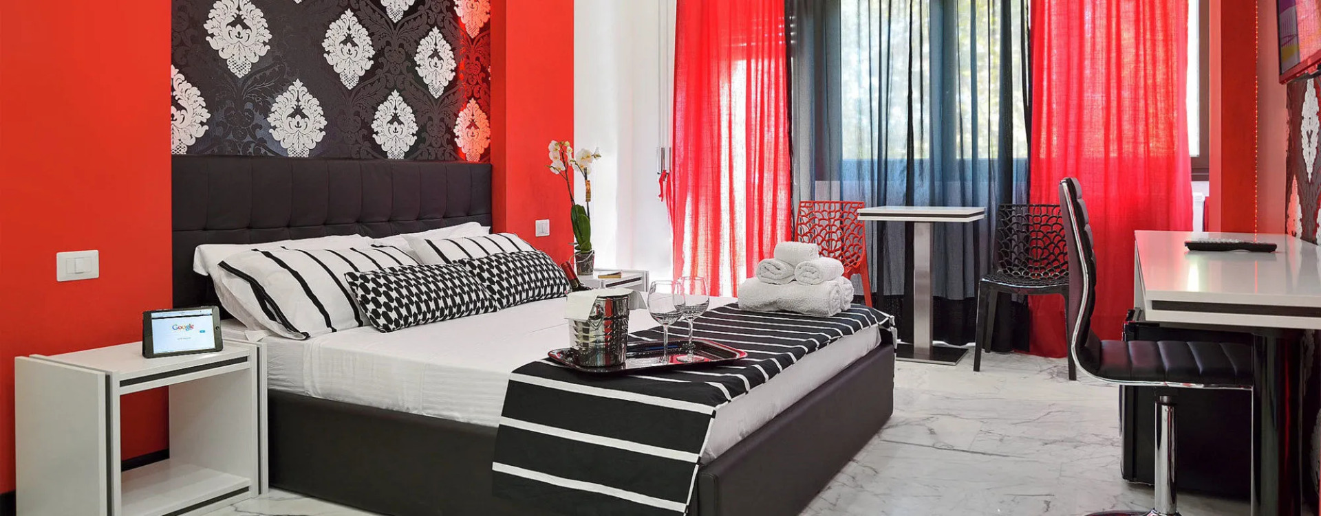 Photo - Black & White G&G