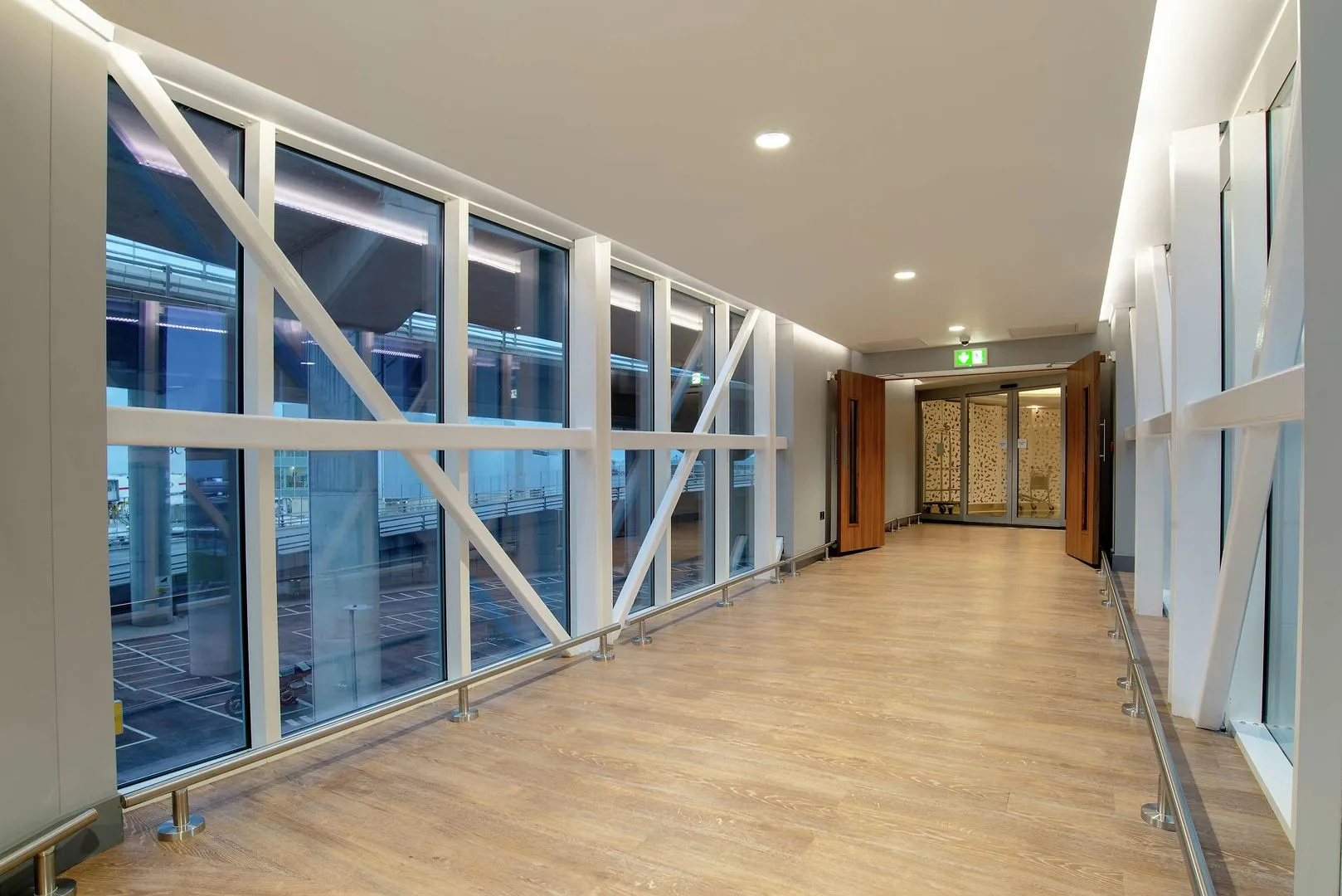 Photo - Hilton Garden Inn London Heathrow Terminal 2 and 3