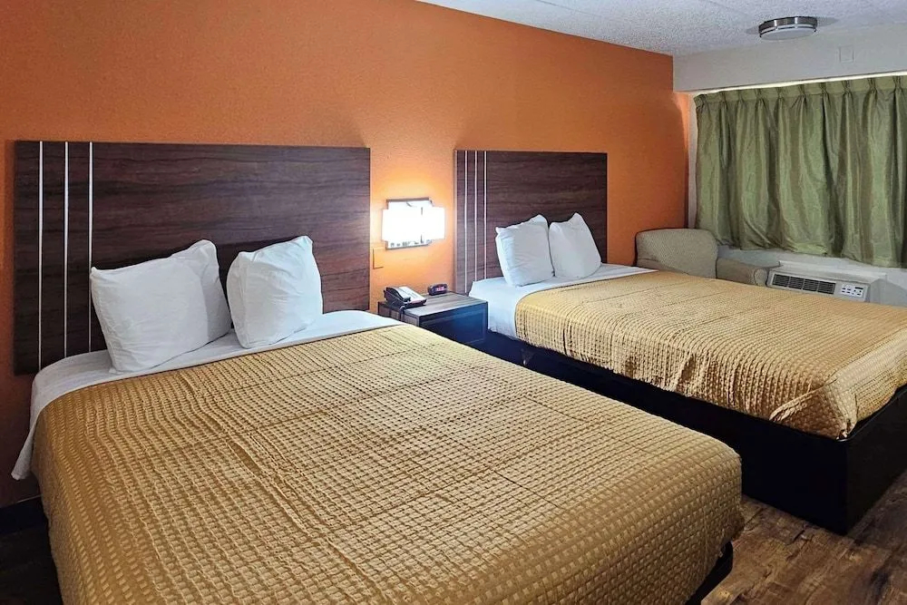 Photo - Econo Lodge Charlotte Airport