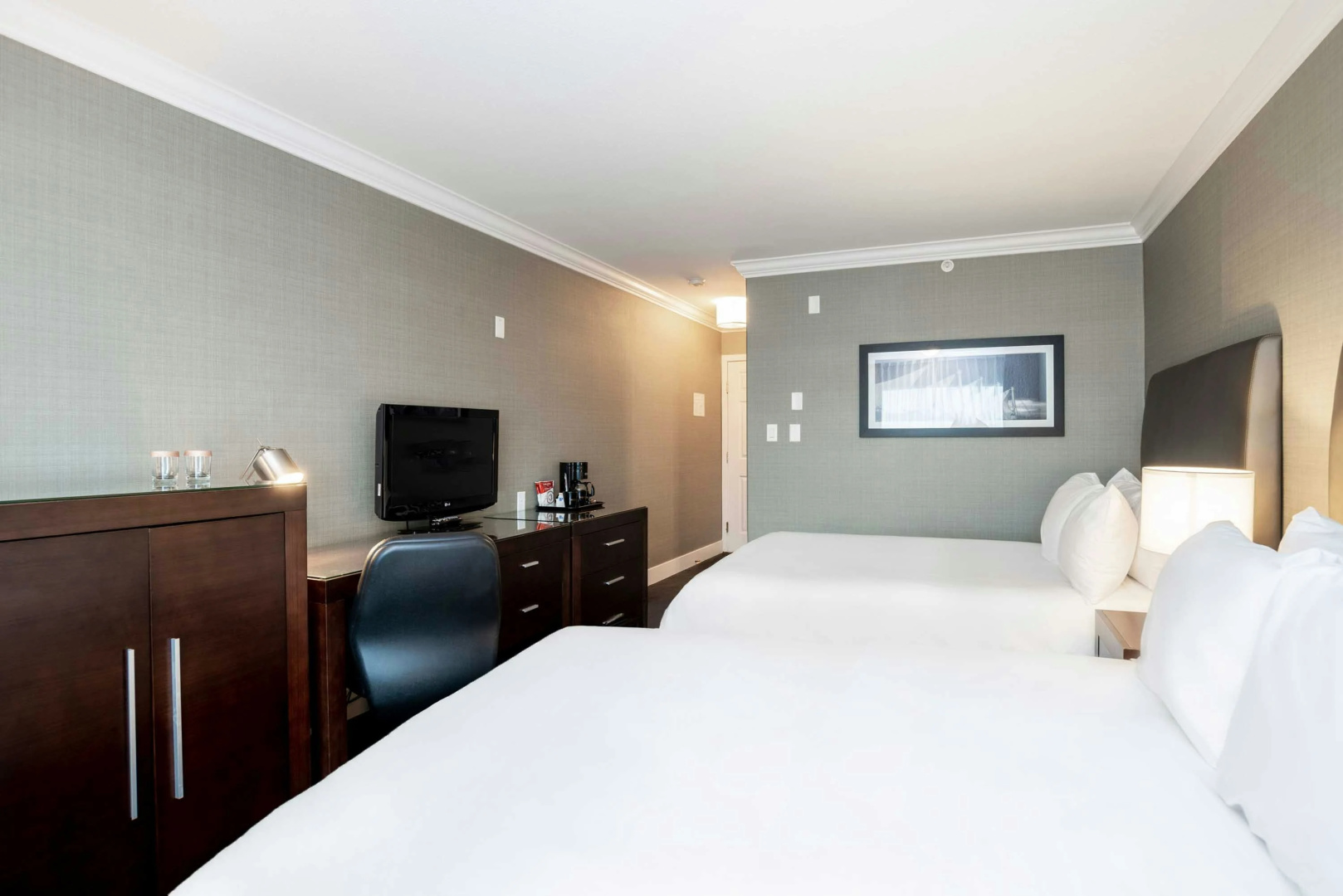 Photo - Sandman Hotel & Suites Vancouver Airport