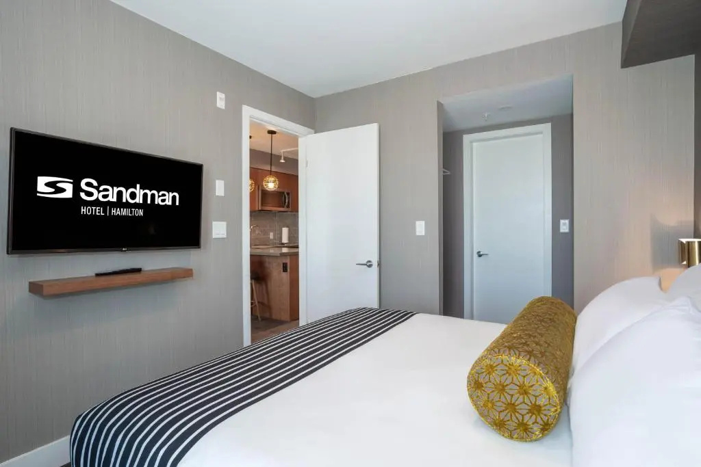 Photo - Sandman Hotel Hamilton