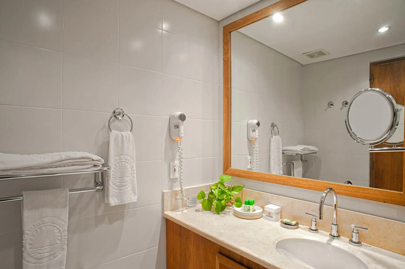 Photo - Hotel Irotama Lago