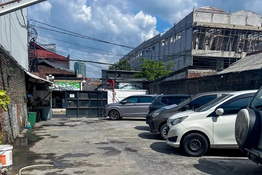 Taisir Residence Near Palmerah Mitra RedDoorz