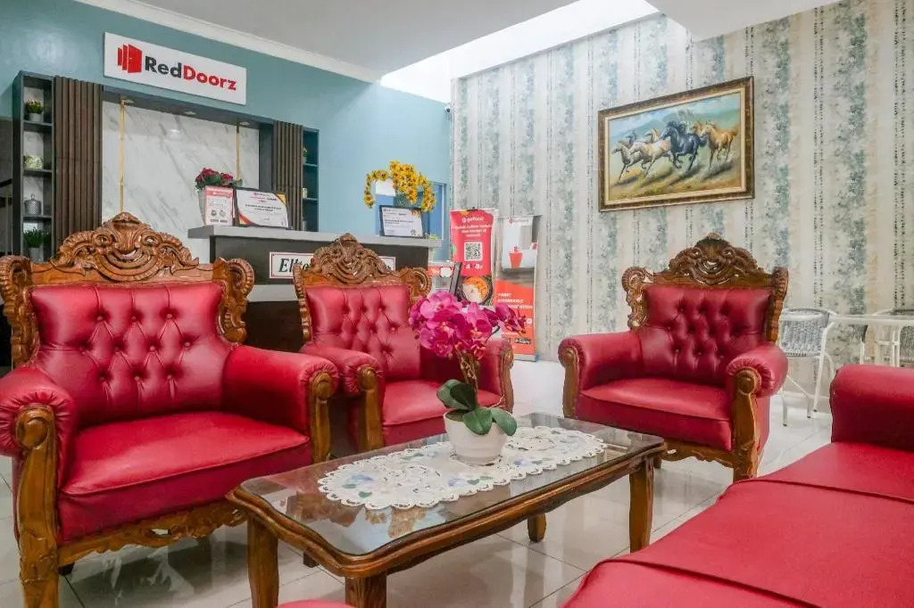 Photo - RedDoorz near Hermes Place Polonia Medan