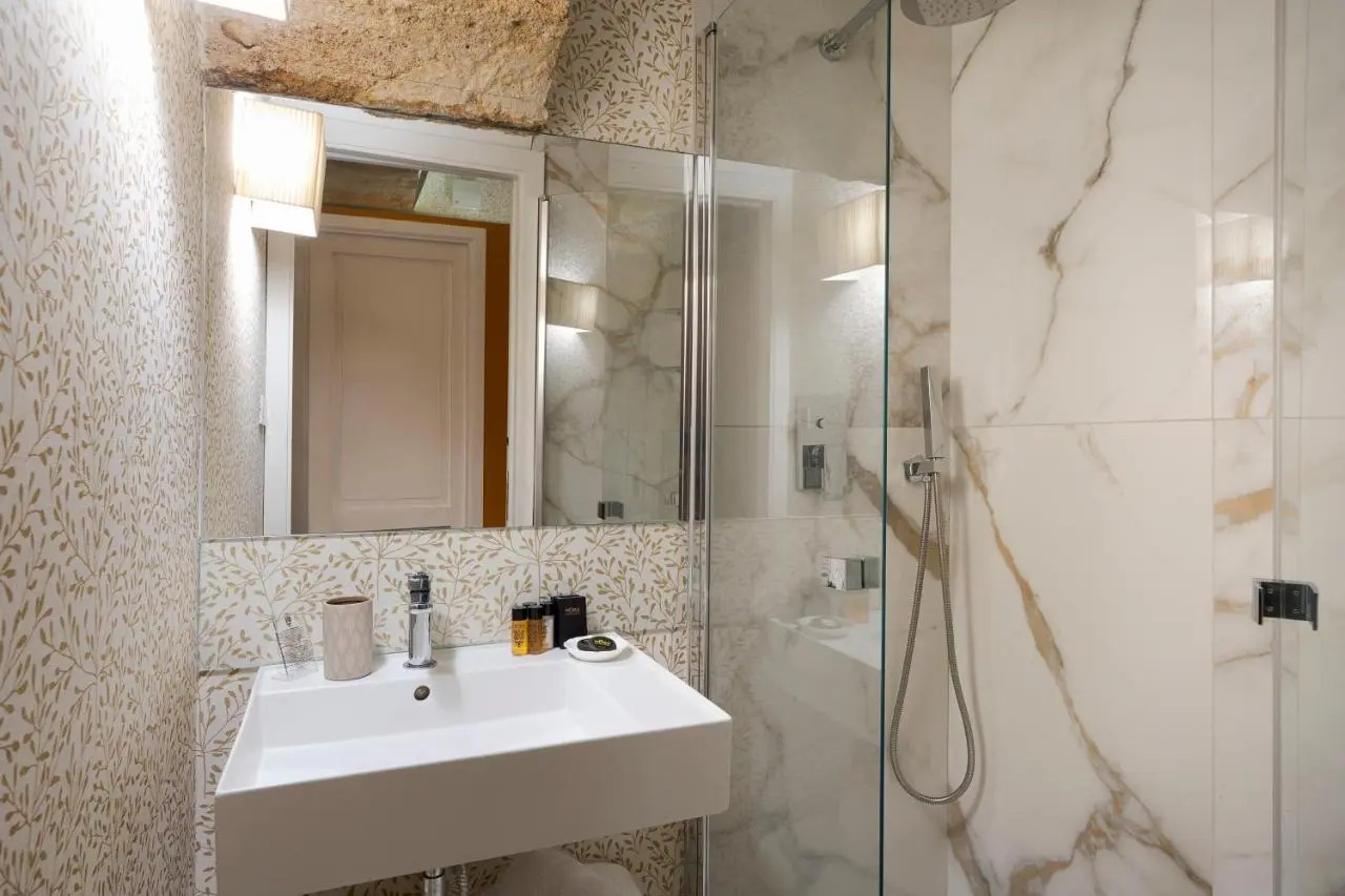 Photo - Palazzo Arone dei Baroni di Valentino