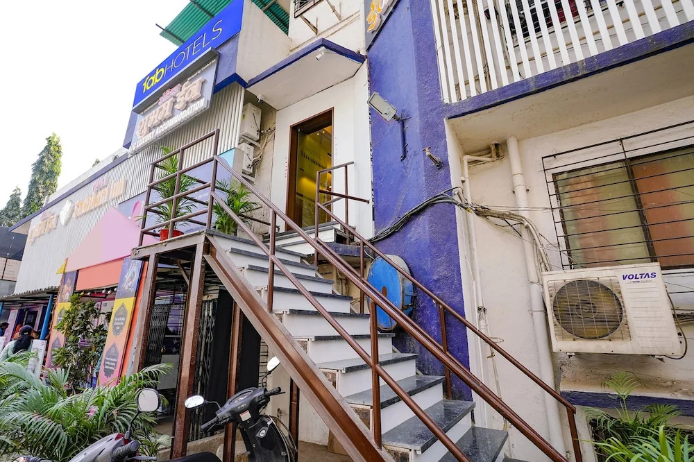 Photo - FabHotel Shubham Inn - Nr Jain Mandir, Bhandup West