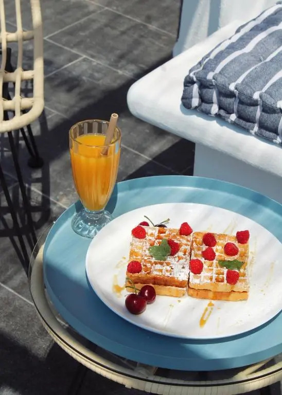 Photo - Aeron Suites