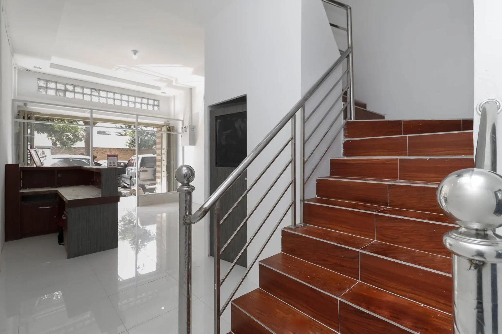 Photo - RedDoorz Plus near RS Royal Prima