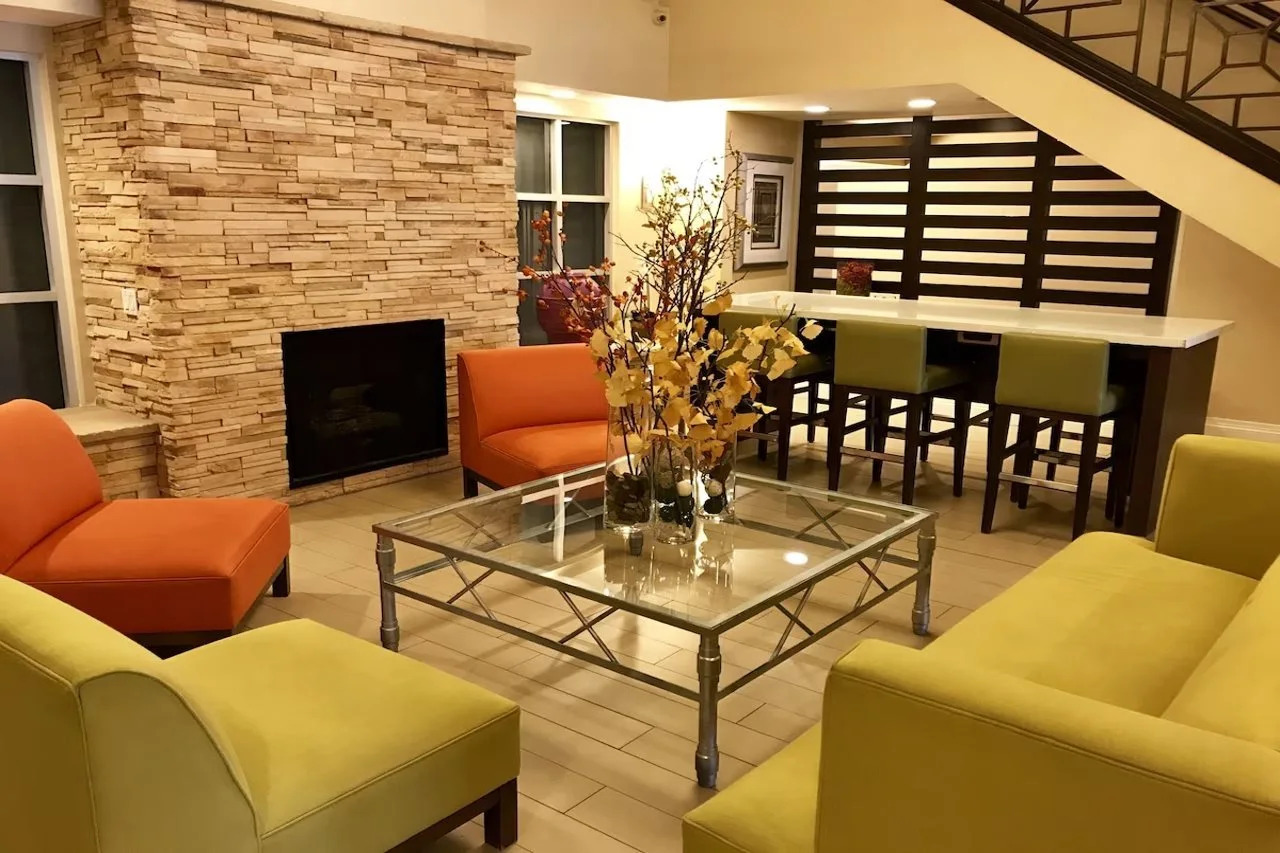 Photo - DoubleTree by Hilton Chatsworth