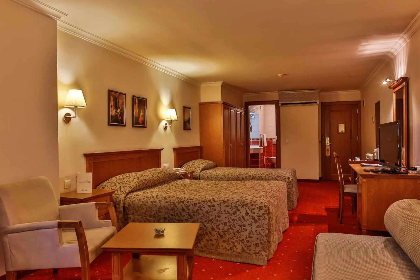 Photo - Central Hotel