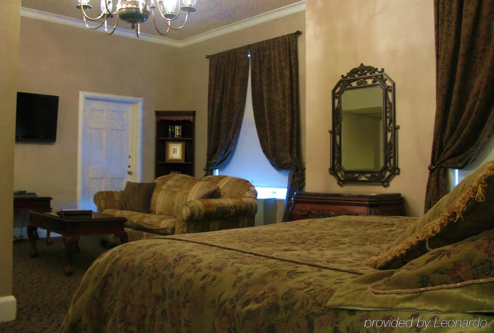 Photo - Spokane Club Hotel