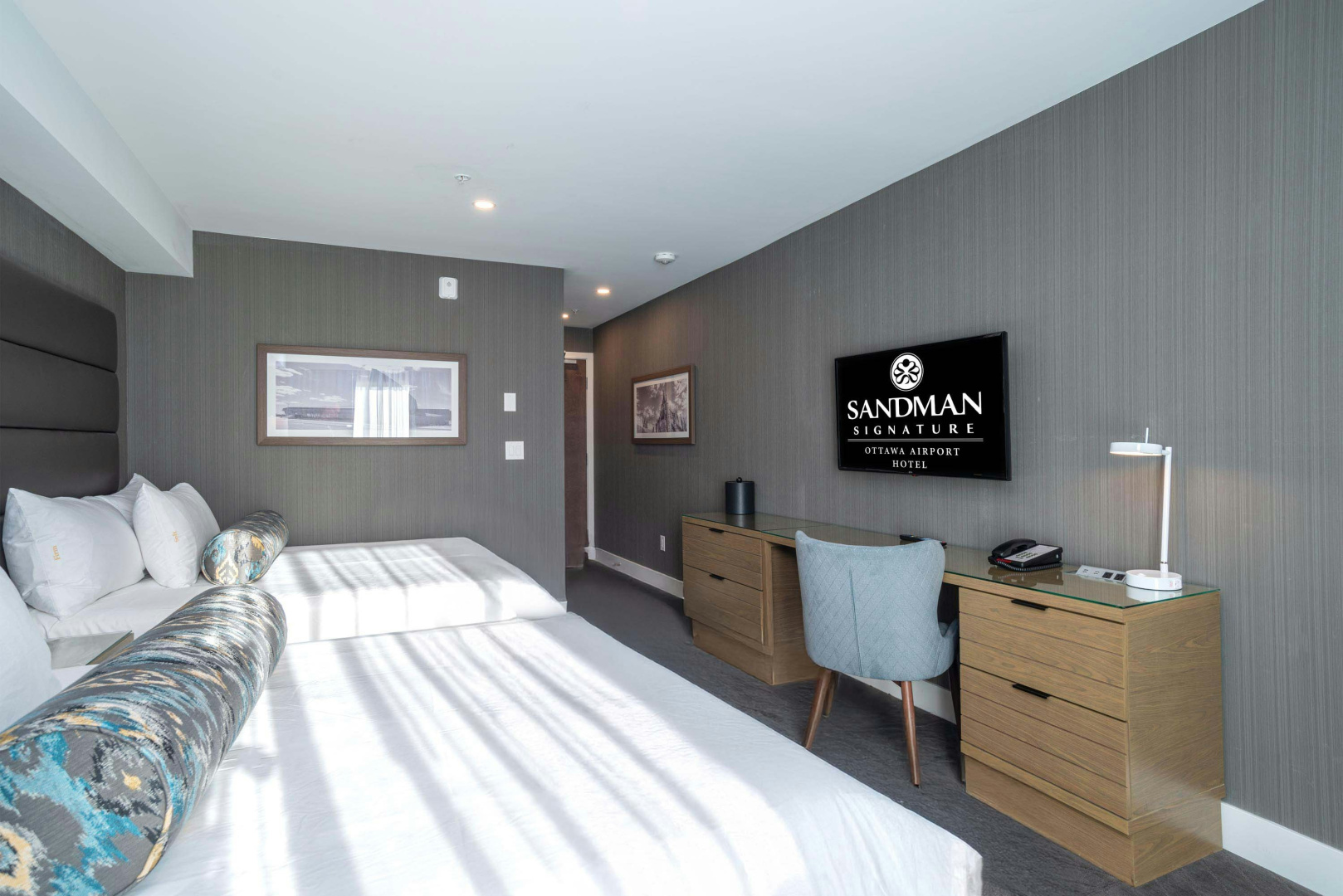 Photo - Sandman Signature Ottawa Airport Hotel