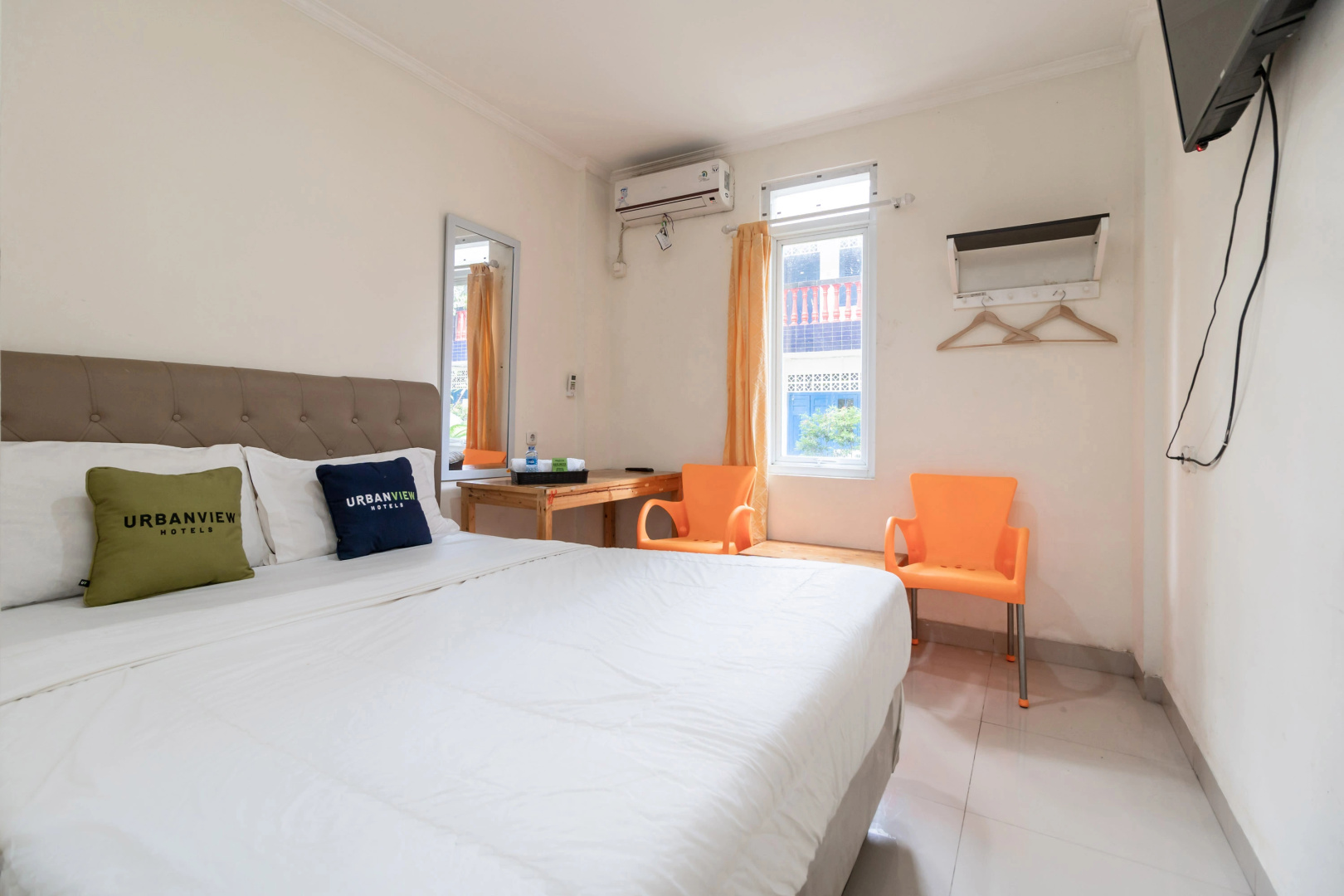Foto - Urbanview Hotel Minongga Pondok Labu by RedDoorz