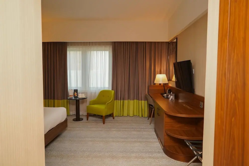 Photo - The Grand Lux Hotel