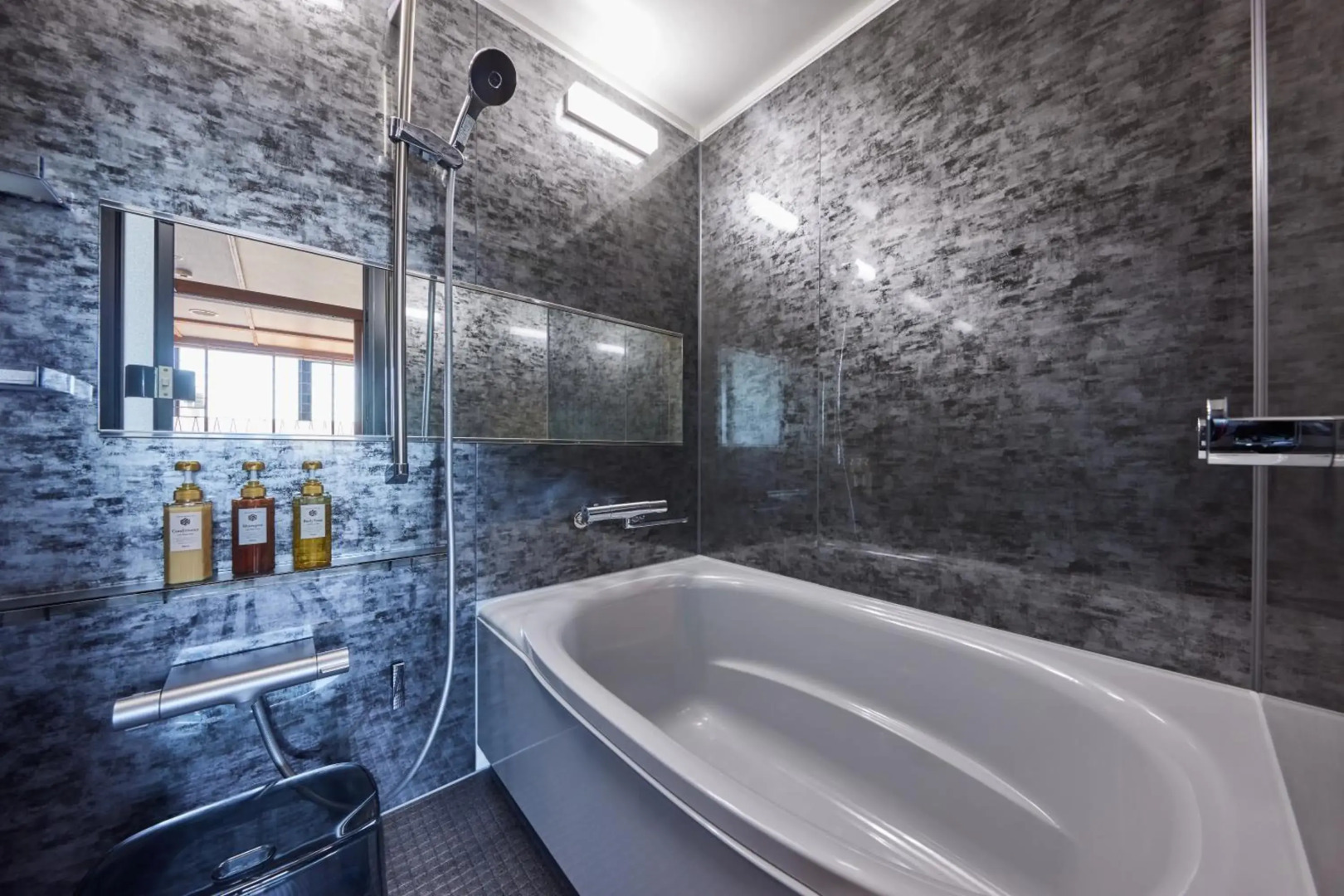 Photo - Biwako Ryokusuitei