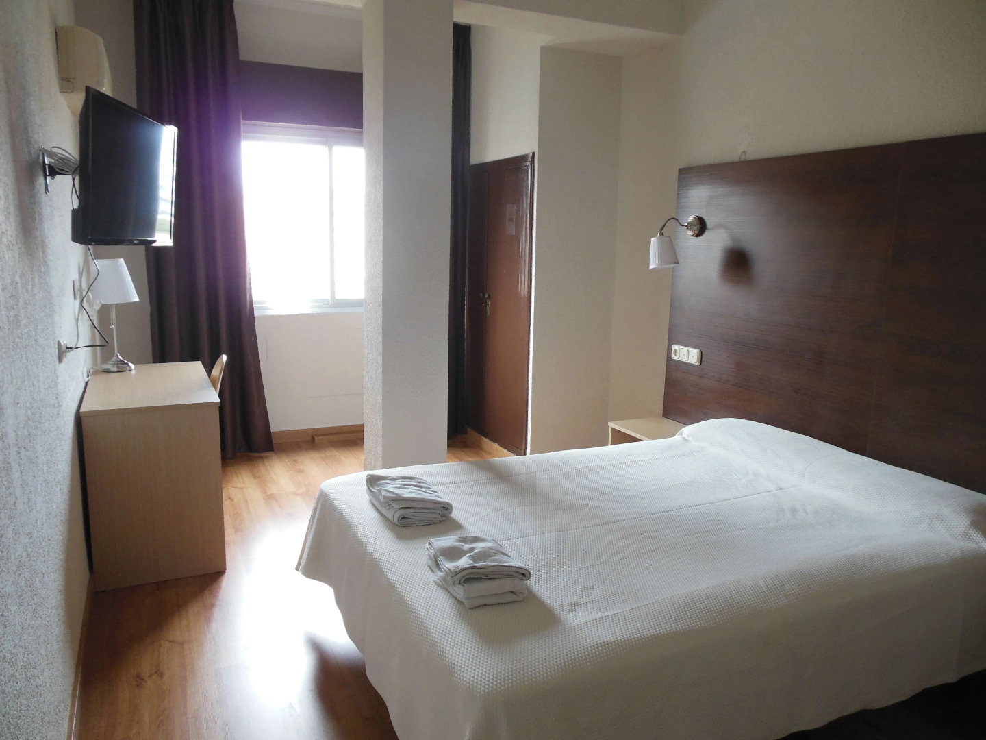 Photo - Hotel Embajador