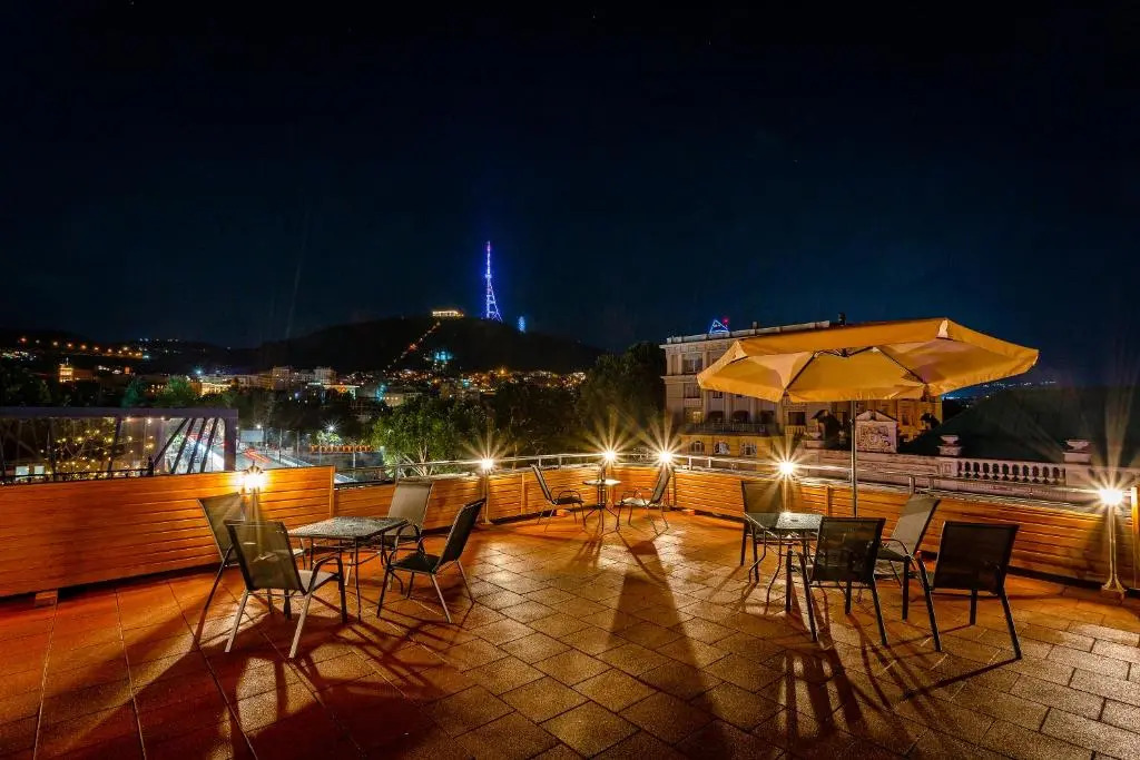 Photo - Monument1880