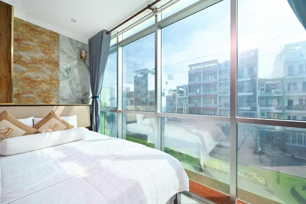 Ly Ly Hotel