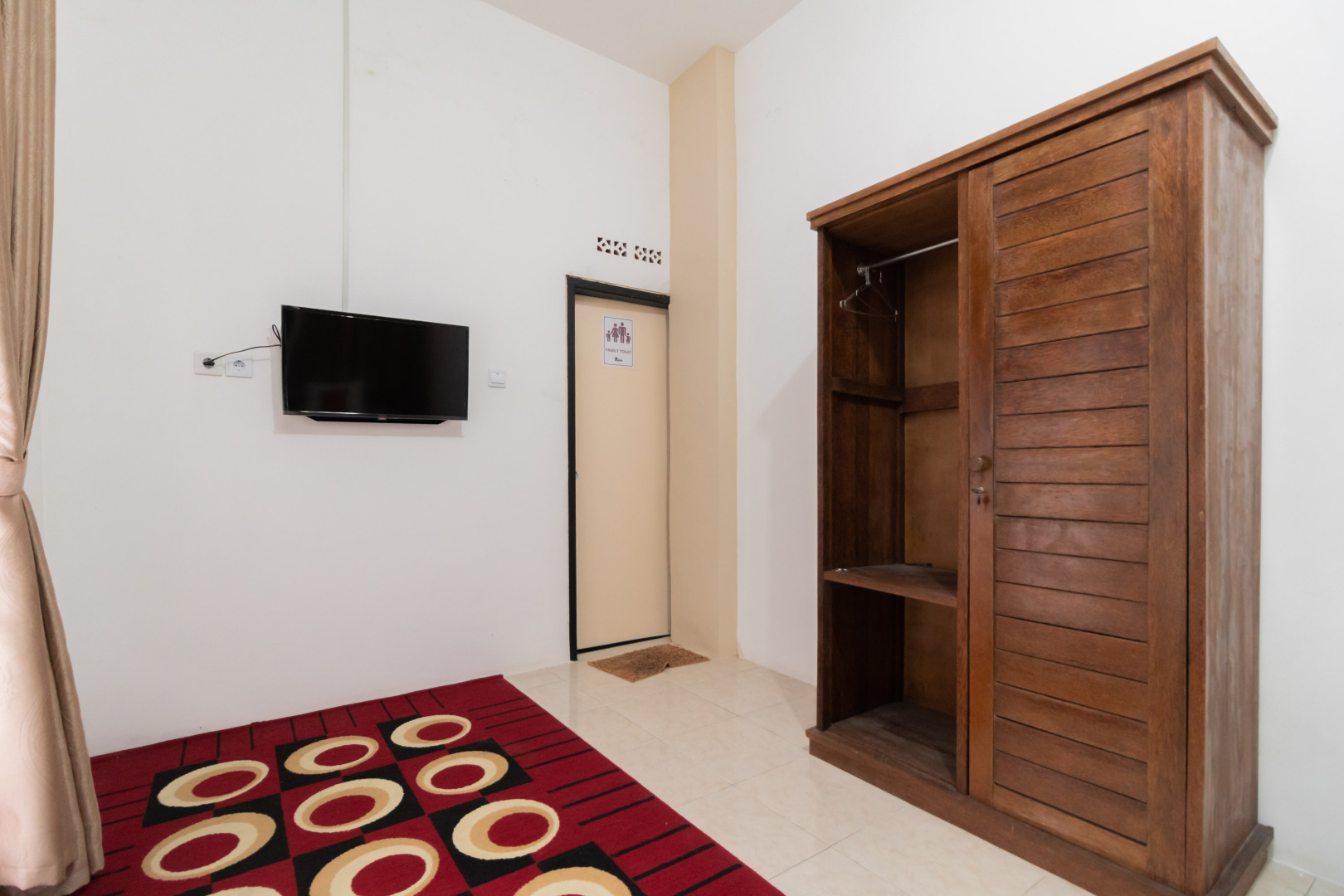 RedDoorz Syariah @ Jalan Andalas Padang