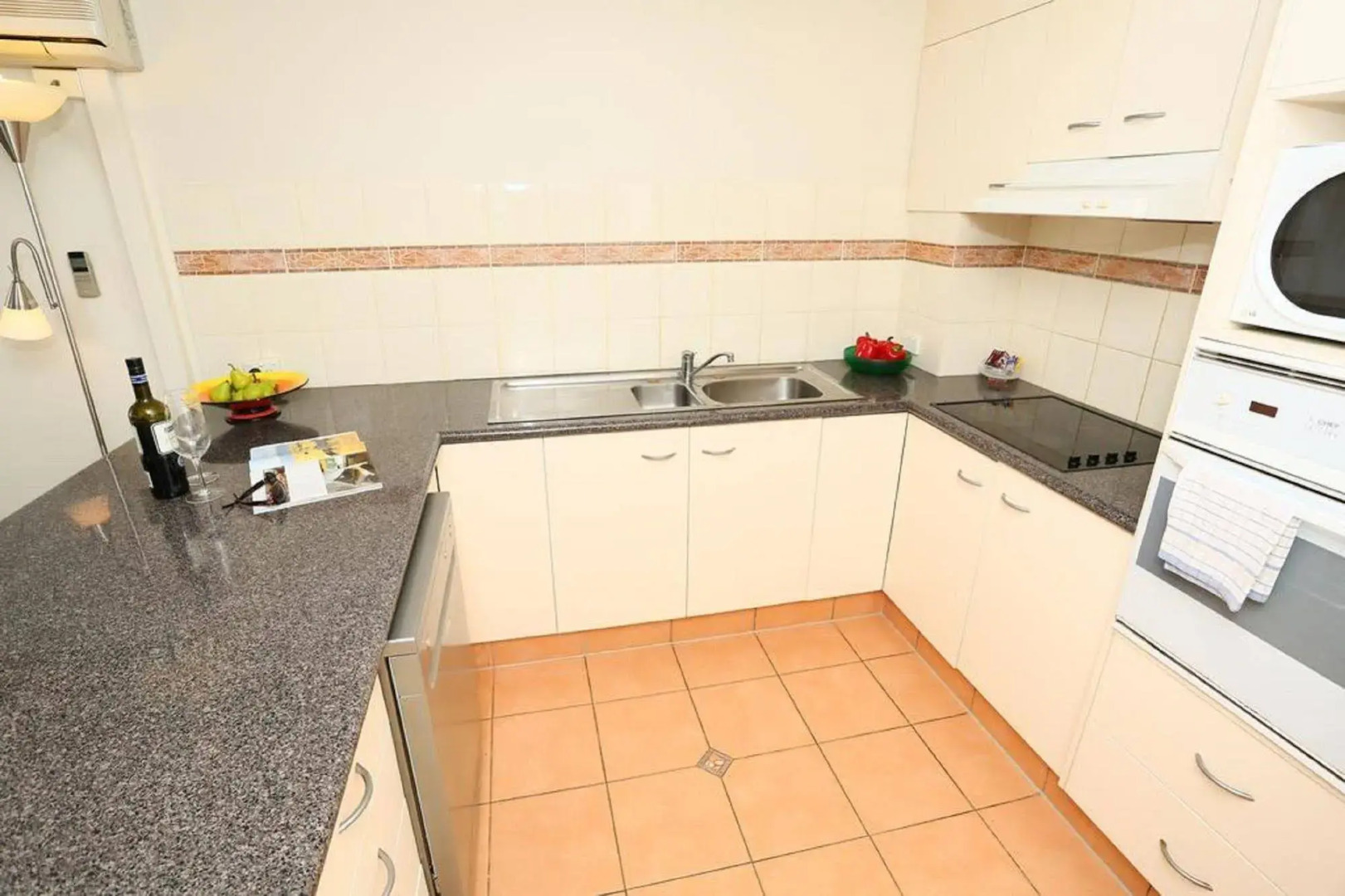 Photo - Biarritz Apartments Gold Coast