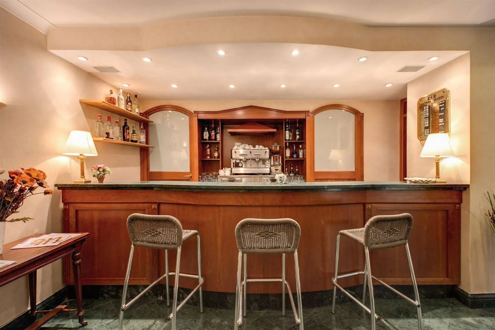 Photo - Romoli Hotel