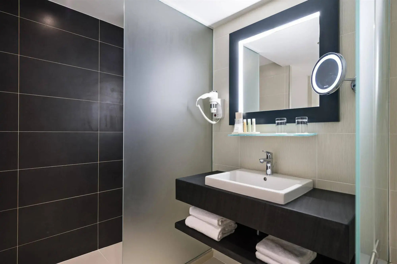 Photo - Golden Tulip Marseille Euromed