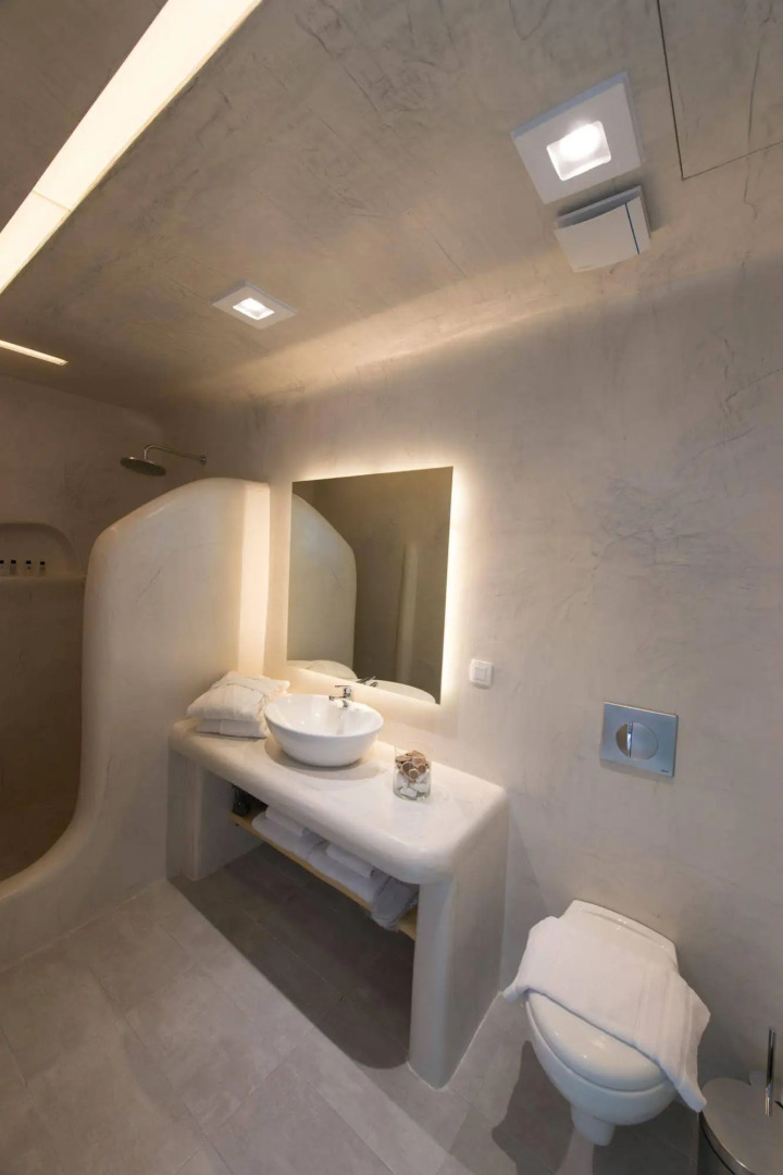 Photo - On the Cliff