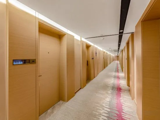 Lavande Hotel (Baoding Gaobeidian Baigou New Town Heda International Bag City)