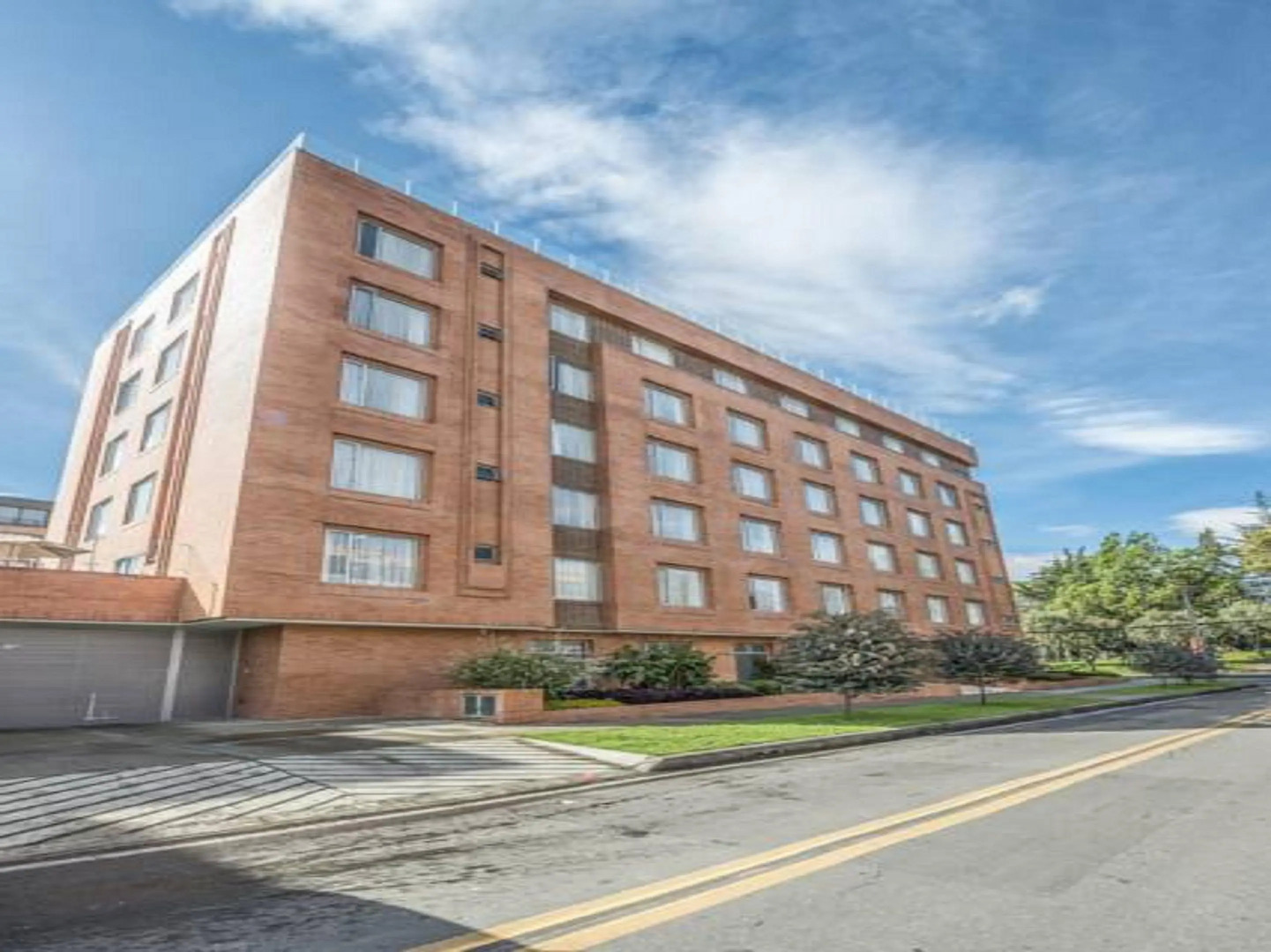 Foto - Hotel Plaza Suites