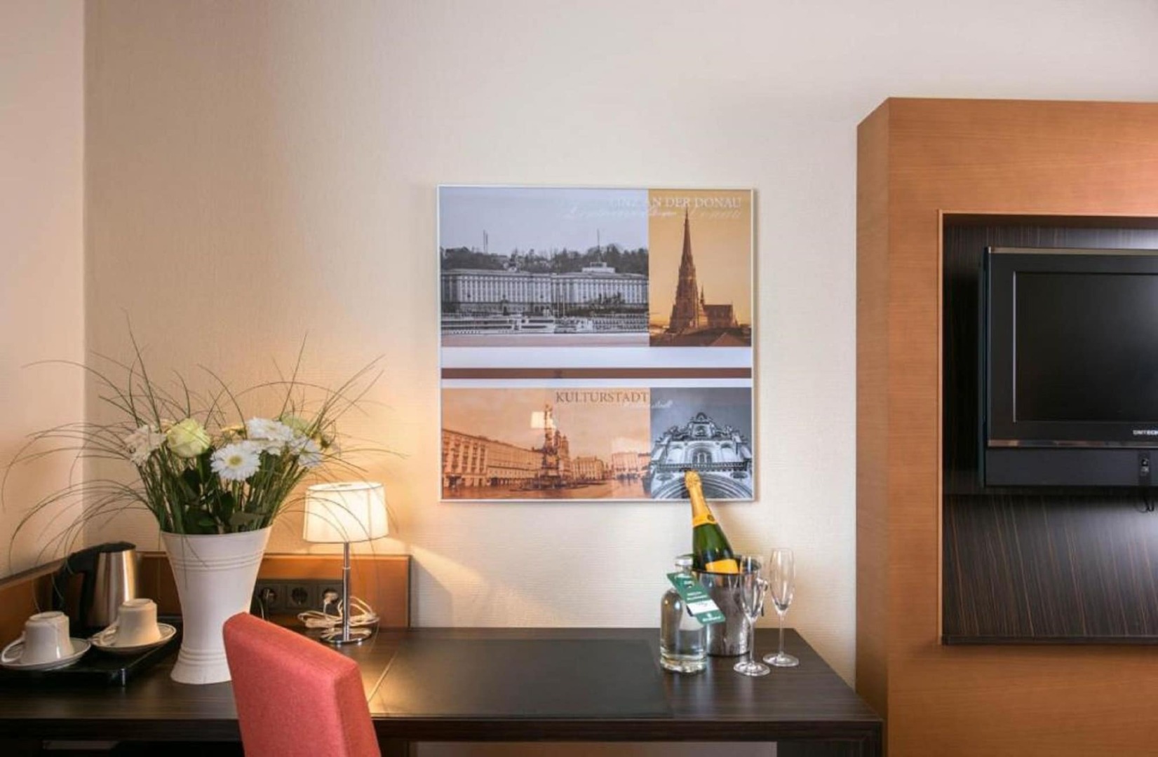 Foto - Trans World Hotel Donauwelle