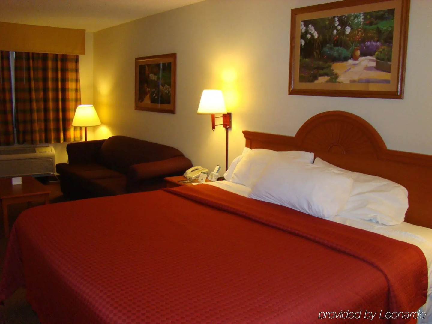 Photo - Quality Inn & Suites Garland - East Dallas